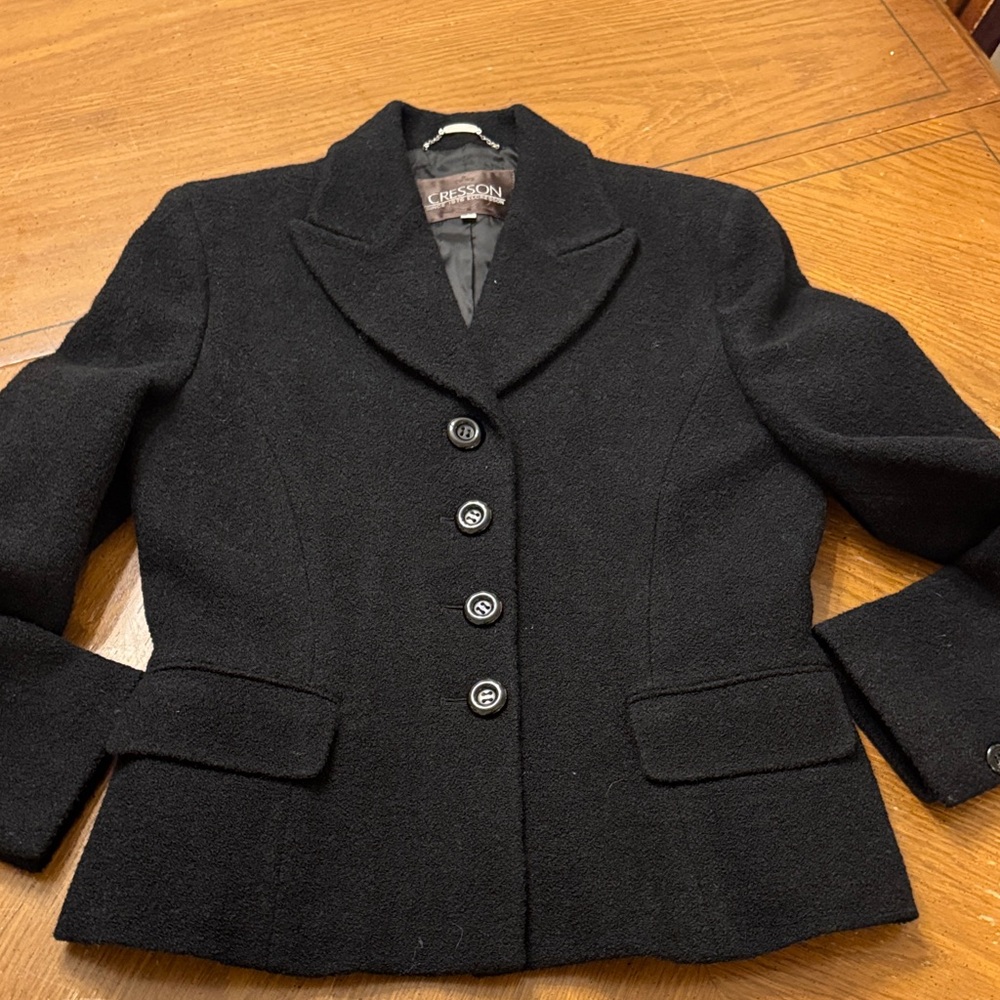 Women's Fitted 4 Button Black Overcoat  blazer pockets small 88% wool 12% Nylon
